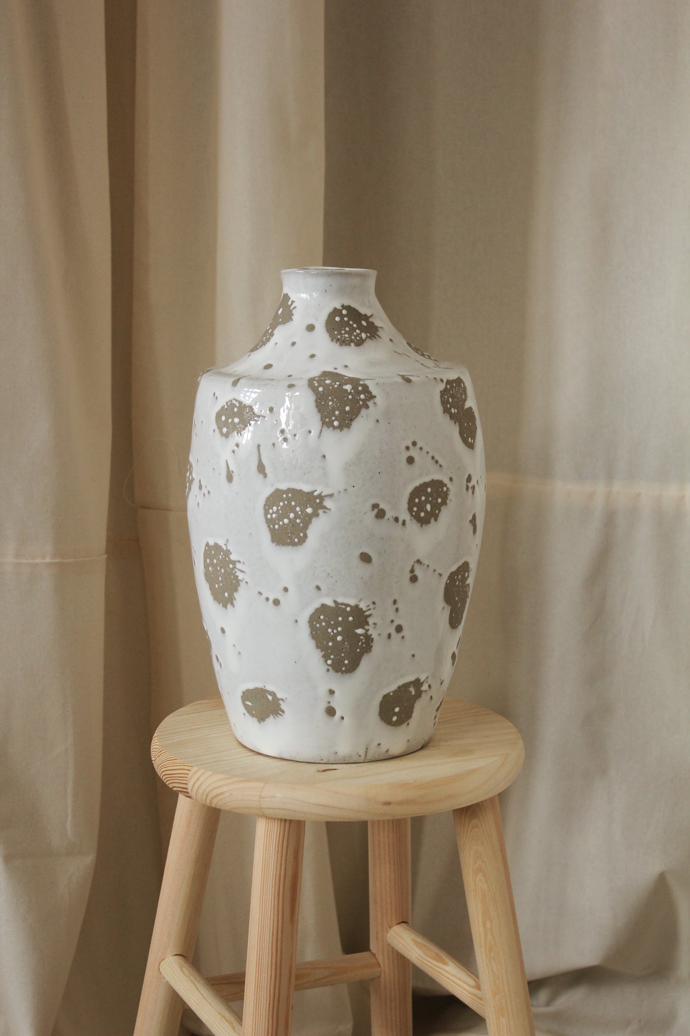 Chuva Ceramic Bud Vase | Raw Flower Vase White Glaze