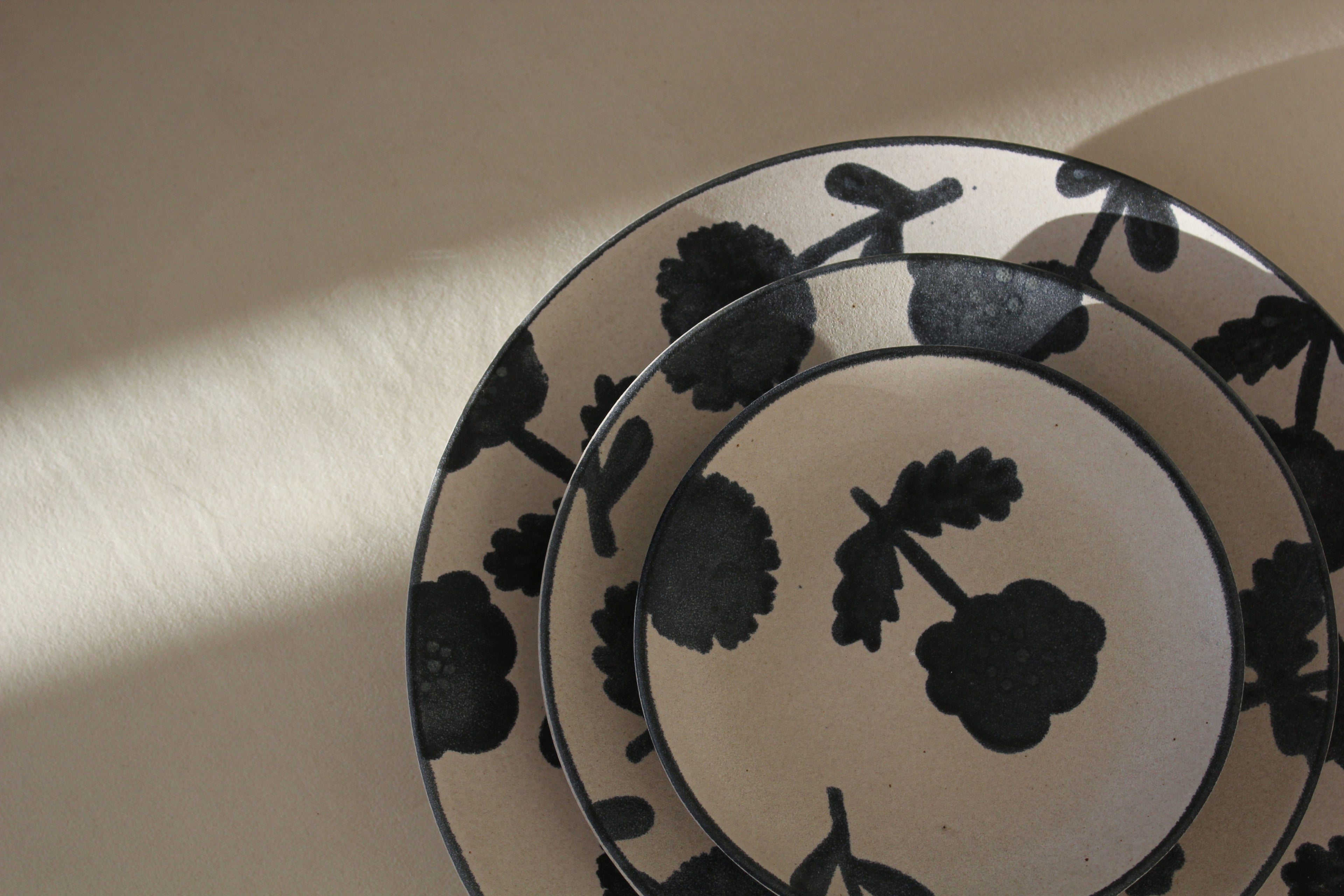 Papoila Small Dessert Flat Plate | Stoneware Flower Pattern Plate