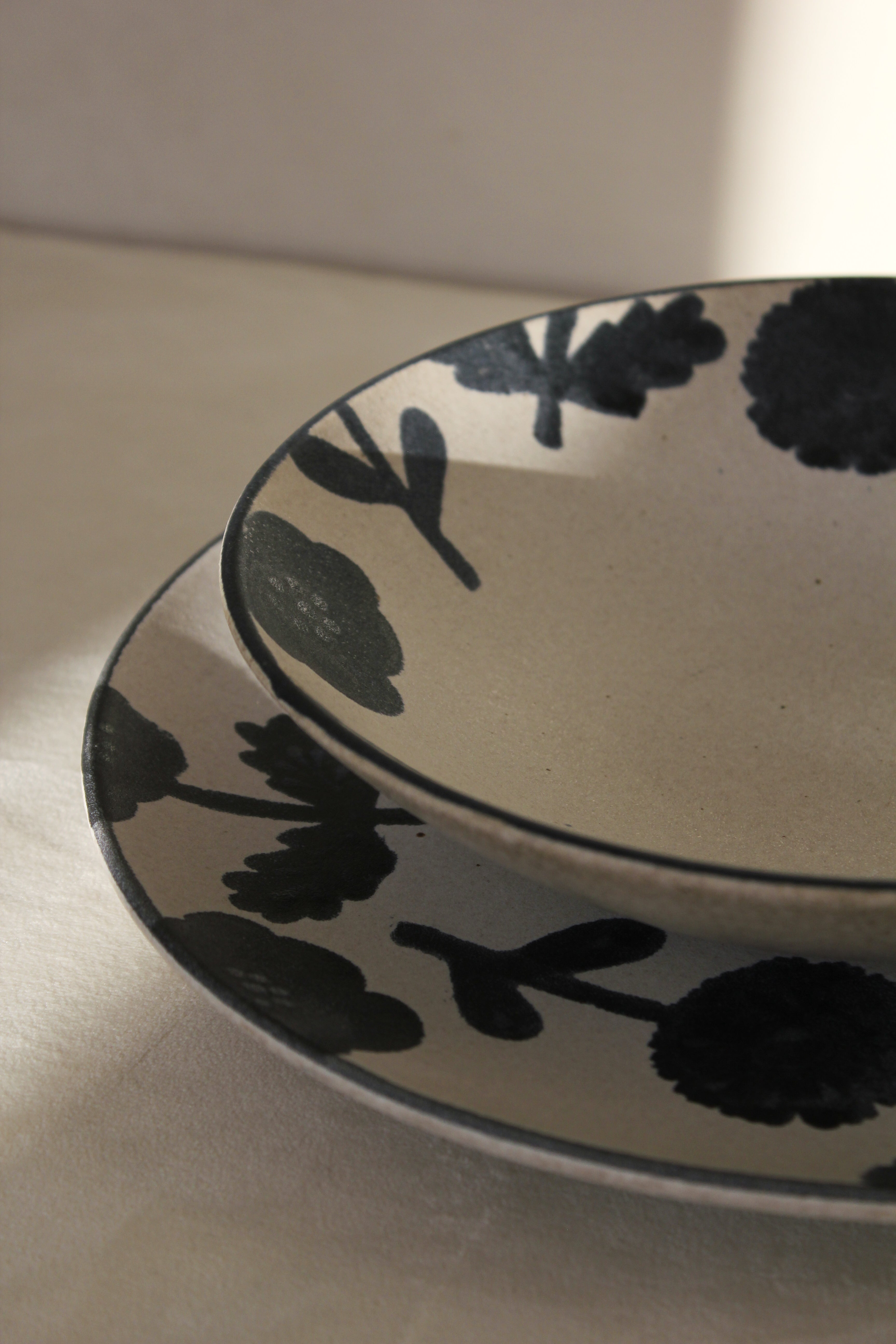 Papoila Deep Soup Plate | Round Handmade Floral Pattern Plate