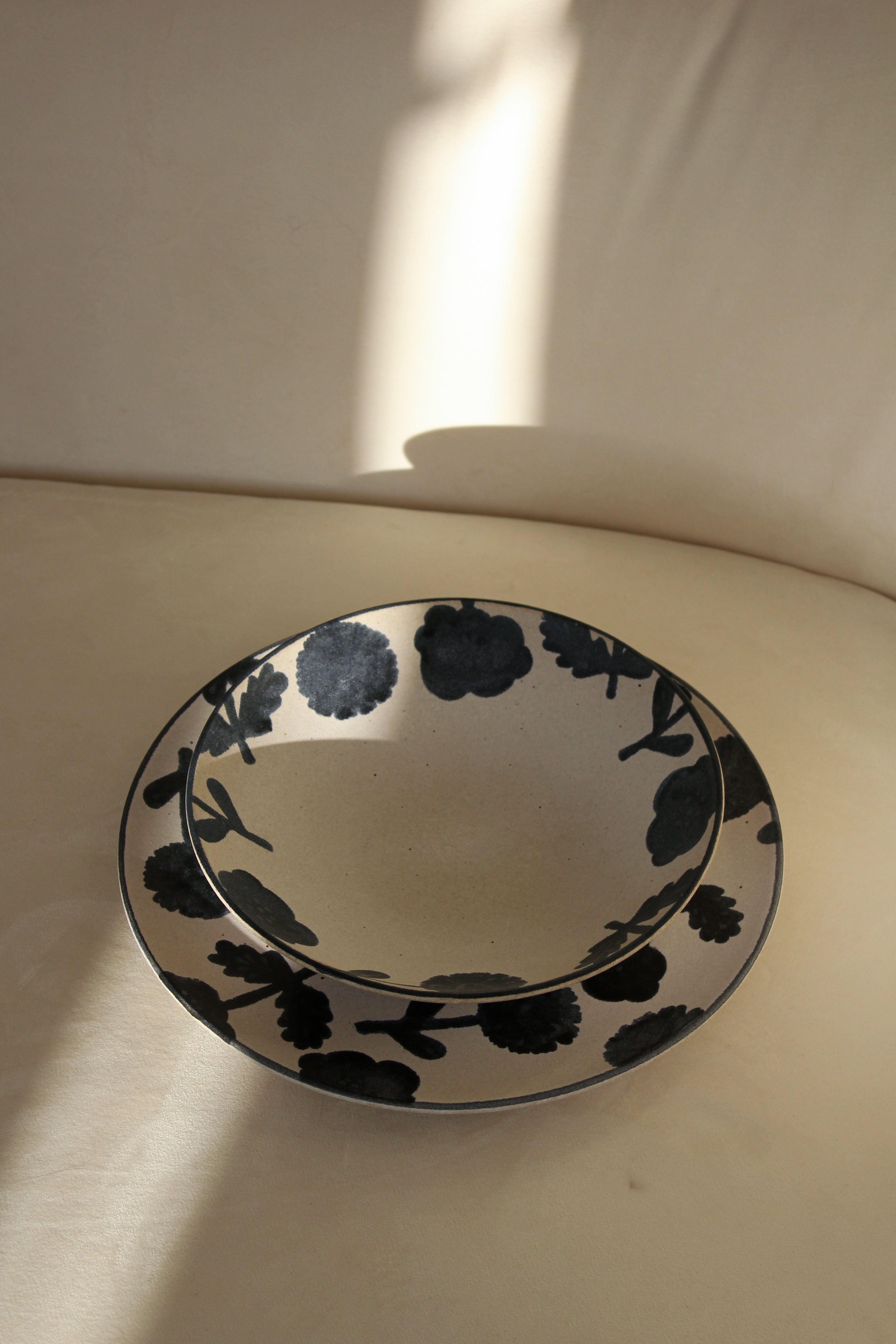Papoila Deep Soup Plate | Round Handmade Floral Pattern Plate